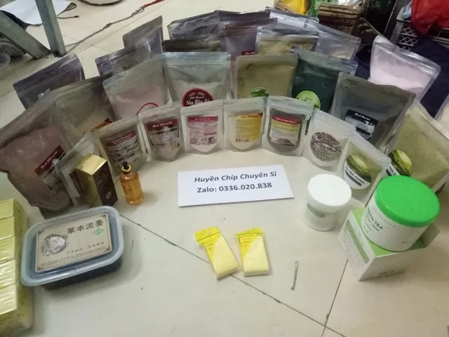 1 cây bông rửa mặt 20 gói