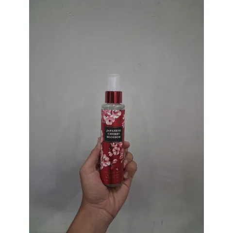145ml Xịt thơm toàn thân xịt thơm body mist Bath and body works