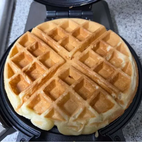 MÁY LÀM BÁNH WAFFLE CUISINART WAF-V100KR