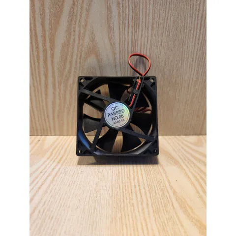 Quạt tản nhiệt DC12V dành cho bầu lạnh máy lọc nước (9x9x2.5cm) 0.2A. (Màu trắng hoạc đen)