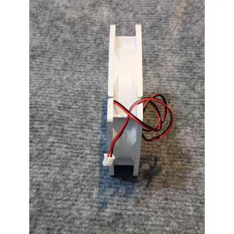Quạt tản nhiệt DC12V dành cho bầu lạnh máy lọc nước (9x9x2.5cm) 0.2A. (Màu trắng hoạc đen)