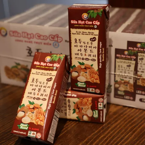 Sữa Hạt VJK Cao Cấp Óc chó – Macca – Đậu Đen – Hạnh Nhân – Đậu Nành & Yến Mạch. (Thùng 190ml x 24 hộp )