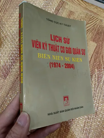Lịch sử viện kỹ thuật cơ giới (1974-2004) (sách cũ)