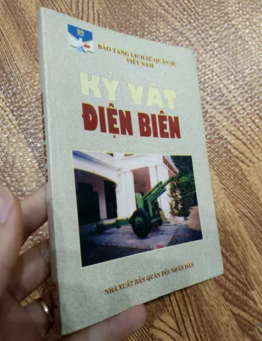 Kỷ vật Điện Biên (sách cũ)