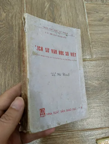 Lịch sử văn học Xô viết (sách cũ)