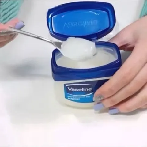Sáp dưỡng ẩm Vaseline 49g