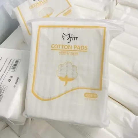 Bông Tẩy Trang 3 Lớp Cotton Pads Box 222 Miếng 807513