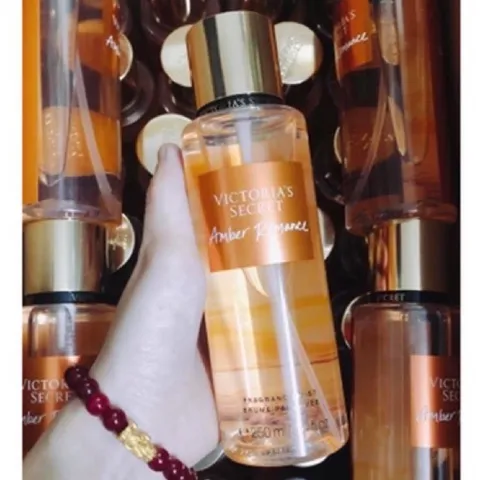 Xịt thơm toàn thân Victoria’s Secret Mist Amber romance Shop về mẫu mới 250ml 807994