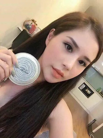 Phấn Phủ Ngọc Trai Siêu Mịn Geo Lamy sempre Happy & Please Pact 808037