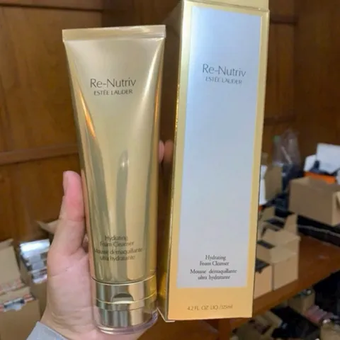 [Hàng mới về] Sữa rửa mặt Estee Lauder Pet Platinum dưỡng ẩm làm mịn làn da 125ml 808055