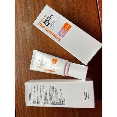 Kem Chống Nắng CNP Laboratory Tone-Up Protection Sun SPF𝟒𝟐 809473
