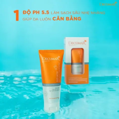 Gel rửa mặt giảm nhờn Decumar Advanced (Tuýp 50g) giúp làm sạch nhẹ nhàng và ngăn ngừa mụn.