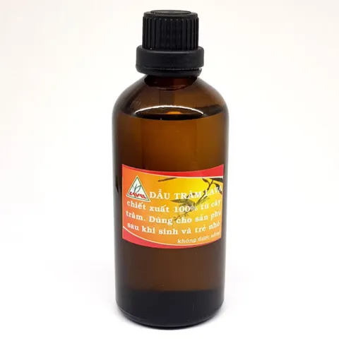 Dầu Tràm Lava Dầu Cho Mẹ Và Bé (Chai 100ml) Giữ ấm cơ thể cho cả mẹ và bé khi thời tiết thay đổi