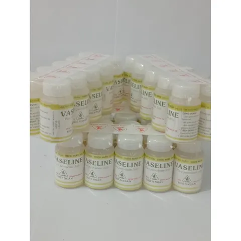 Vaseline Thiên Ngân (Lọ 20g) Dưỡng mềm môi, làm lành vết thương, giảm nứt nẻ…