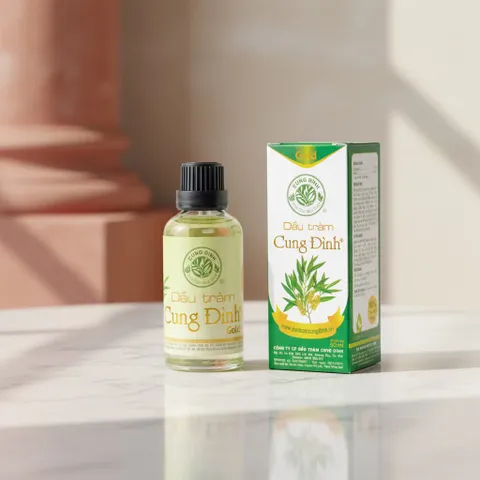 Dầu tràm Cung Đình Gold (Chai 50ml) Giúp giữ ấm cơ thể, phòng chống cảm lạnh, phong hàn.