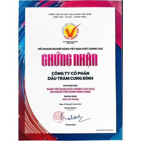 Dầu tràm Cung Đình Gold (Chai 50ml) Giúp giữ ấm cơ thể, phòng chống cảm lạnh, phong hàn.