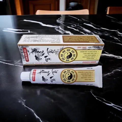 Kem bôi da Phong Liễu Mộc Trà (Tuýp 15g) Chăm sóc và bảo vệ da như lang ben, hắc lào, tay chân miệng, mụn nhọt…