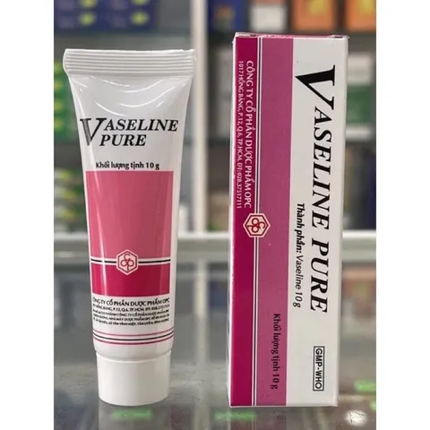 Vaseline Pure OPC Hương Dâu (Tuýp 10g) Giúp làm mềm mịn da, phòng khô môi, nứt môi, nứt nẻ chân tay.