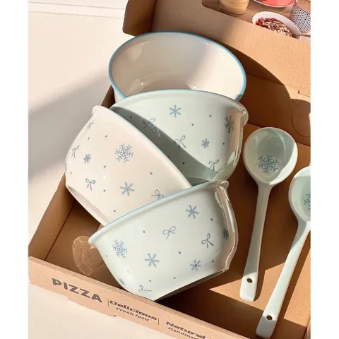 sét 2 bát kèm 2 thìa họa tiết bông tuyết – đơn giản mà cực xinh 🥣✨