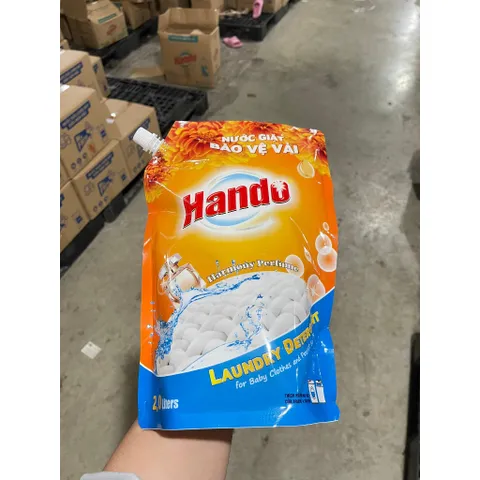 Nước giặt xả bảo vệ vải siêu thơm kháng khuẩn chống nấm mốc Hando 2L