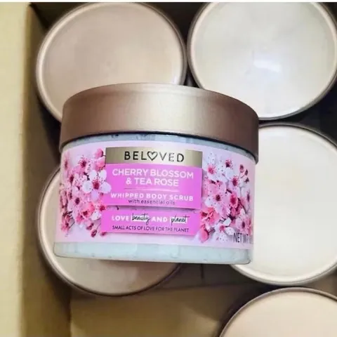 Beloved Cherry Blossom & Tea Rose Body Scrub (Tẩy tế bào chết toàn thân hương hoa anh đào và trà hồng Beloved) 283gr 812064