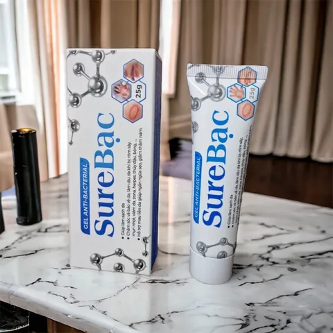 Gel bôi da SureBạc (Tuýp 25g) Gel SureBac giúp làm sạch da, làm dịu da khi bị: rôm sảy, mụn nhọt, viêm da, zona, herpes.