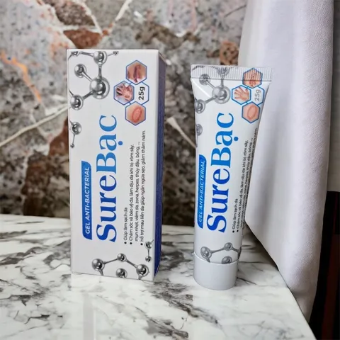 Gel bôi da SureBạc (Tuýp 25g) Gel SureBac giúp làm sạch da, làm dịu da khi bị: rôm sảy, mụn nhọt, viêm da, zona, herpes.