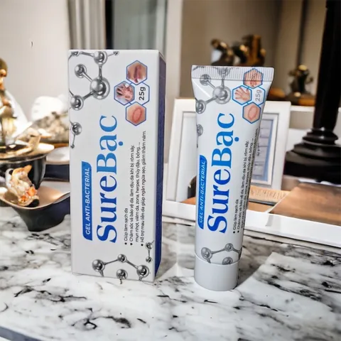 Gel bôi da SureBạc (Tuýp 25g) Gel SureBac giúp làm sạch da, làm dịu da khi bị: rôm sảy, mụn nhọt, viêm da, zona, herpes.