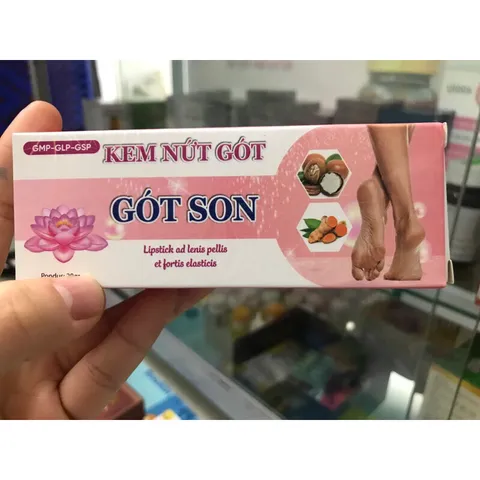 KEM NỨT GÓT GÓT SON (Tuýp 10g) Gót Son cho làn da mịn màng và đàn hồi chắc khỏe.