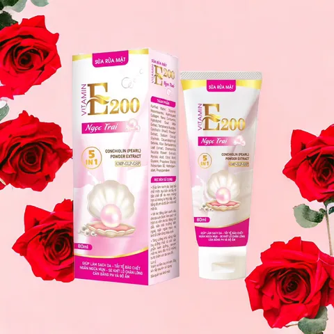 SỮA RỬA MẶT VITAMIN E200 NGỌC TRAI 5 in 1 (Tuýp 80ml) GIÚP SẠCH DA, TẨY TẾ BÀO CHẾT, NGĂN NGỪA MỤN, SE KHÍT LỖ CHÂN LÔNG