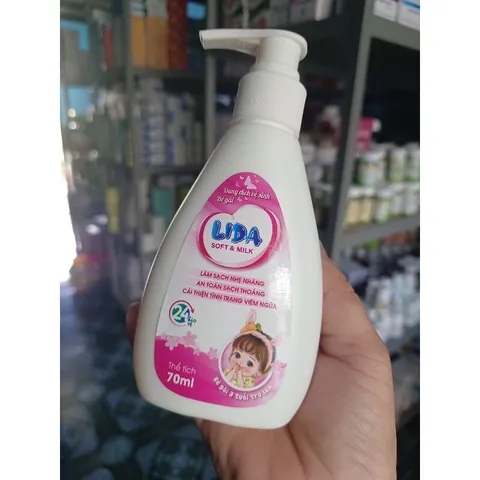 Dung dịch vệ sinh bé gái LIDA Soft & Milk (Chai 70ml) Làm sạch nhẹ nhàng, cải thiện tình trạng viêm ngứa, sạch thoáng.