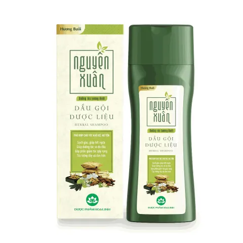 Dầu gội dược liệu Nguyên Xuân hương Bưởi (Chai 250ml) giúp dưỡng tóc mềm mượt, giảm gãy rụng và nuôi dưỡng da đầu.