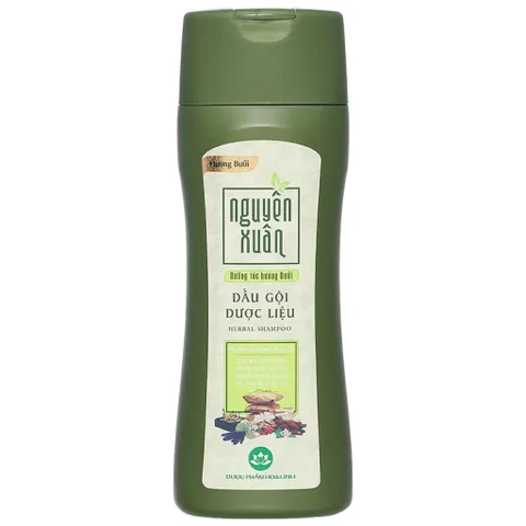 Dầu gội dược liệu Nguyên Xuân hương Bưởi (Chai 250ml) giúp dưỡng tóc mềm mượt, giảm gãy rụng và nuôi dưỡng da đầu.