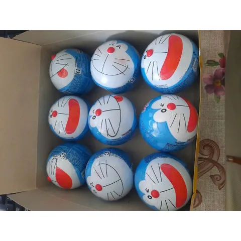Kẹo gum Lotte Doraemon không đường hương dâu hộp 09 trái