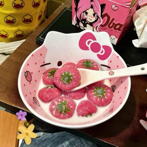 BỘ BÁT ĂN DẶM KÈM THÌA DĨA HÌNH HELLO KITTY HỒNG SIU CUTE - Tô Ăn Cơm, Đựng Salad, Ngũ Cốc Cho Bé Và Dân Văn Phòng