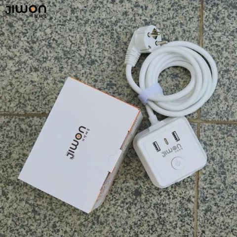 Ổ Cắm Điện Đa Năng JIWON - Tích Hợp Cổng USB và Type C, Tự Ngắt An Toàn, 4 Ổ, Chiều Dài 2.4m 813408