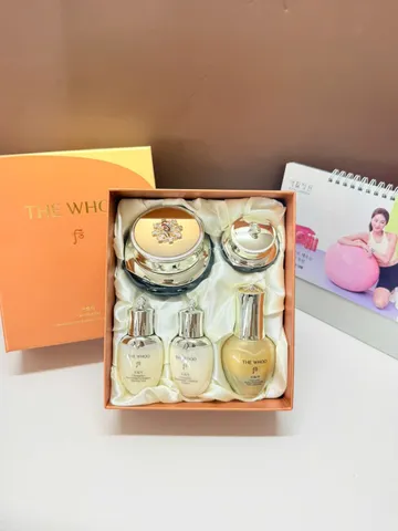 Set kem dưỡng cao cấp tái sinh Whoo Cheongidan Radiance Regenerating