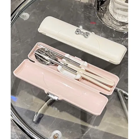Bộ Thìa Dĩa Đũa Inox Cá Nhân Văn Phòng Học Sinh Cao Cấp Kèm Hộp Đựng Gắn Nơ Gương Sang Chảnh, Tiện Lợi Mang Đi Làm 814129