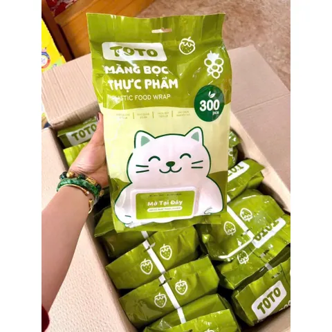 Túi màng bọc thực phẩm 300 chiếc chất liệu PE treo tường dạng rút tiện lợi, có chun co dãn siêu dai 814320