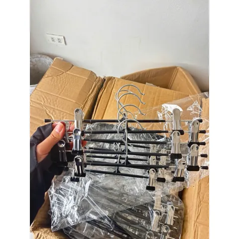 Combo 5 Móc Kẹp Quần Áo Đa Năng, Móc Kẹp Treo Váy Quần Có Thể Điều Chỉnh Chiều Dài Chống Bản Rộng Cao Cấp 814352