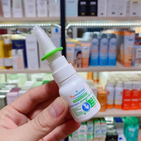Xịt Mũi Thảo Dược Giảm Nghẹt Mũi Puressentiel Bio Respiratoire Decongestant 15ml 814590