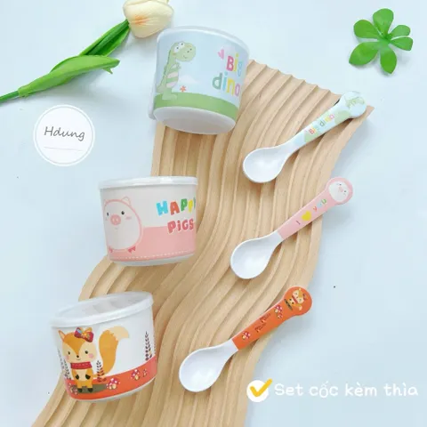 Set cốc có nắp kèm thìa sợi tre hình thú dễ thương cho bé
