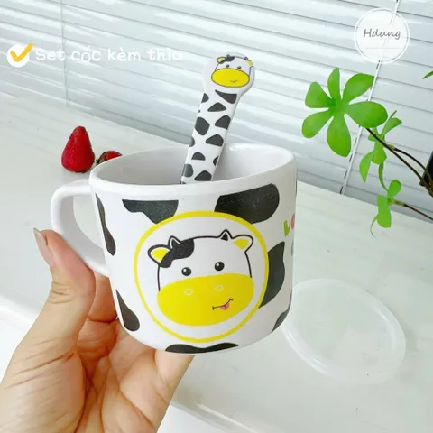 Set cốc có nắp kèm thìa sợi tre hình thú dễ thương cho bé