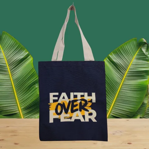 Túi tote in hình FAITH OVER FEAR hai mặt, cò một ngăn kéo