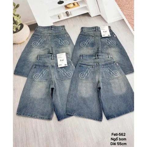 Quần Jean đùi - Quần Ngố chất Jean / Denim wash rách dài 55cm thêu chữ cách điệu, chất chơi phong cách hàn quốc KY25