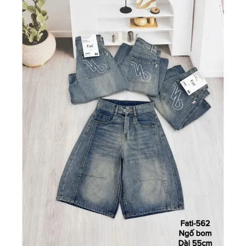 Quần Jean đùi - Quần Ngố chất Jean / Denim wash rách dài 55cm thêu chữ cách điệu, chất chơi phong cách hàn quốc KY25