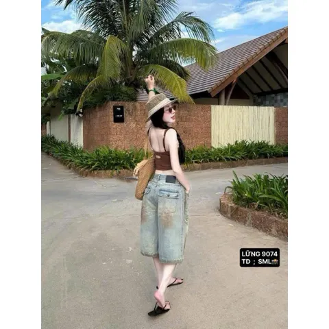Quần Jean đùi - Quần Ngố nữ chất Jean / Denim wash khói rách siêu bụi phong cách năng động cá tính hiện đại MJ - LUV26
