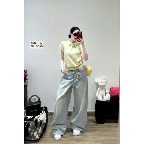 Quần jean dài - Quần jean suông wash bạc dài 103cm họa tiết thêu bé mèo và bông hoa xinh iu, ngọt ngào cho nàng đi chơi