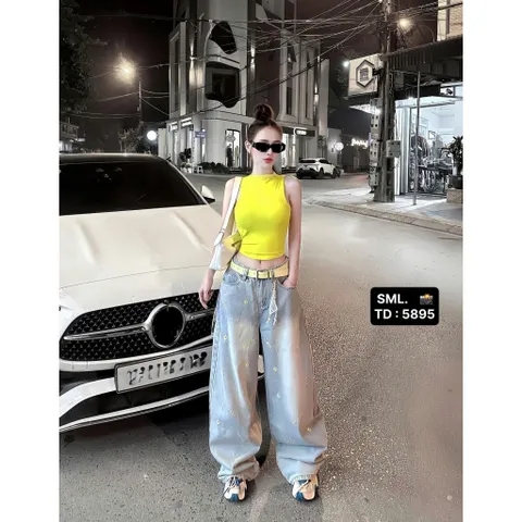 Quần jean dài - Quần jean suông wash bạc dài 103cm họa tiết thêu bé mèo và bông hoa xinh iu, ngọt ngào cho nàng đi chơi
