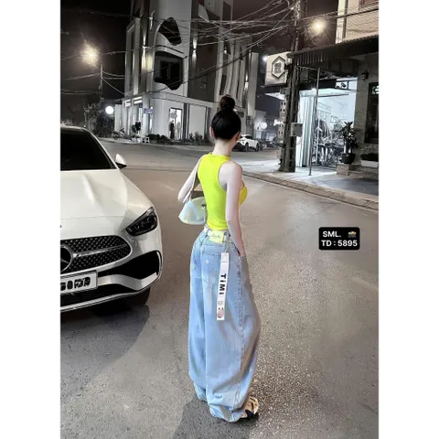 Quần jean dài - Quần jean suông wash bạc dài 103cm họa tiết thêu bé mèo và bông hoa xinh iu, ngọt ngào cho nàng đi chơi